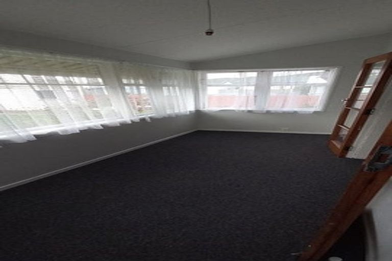 Photo of property in 62 Randwick Crescent, Moera, Lower Hutt, 5010
