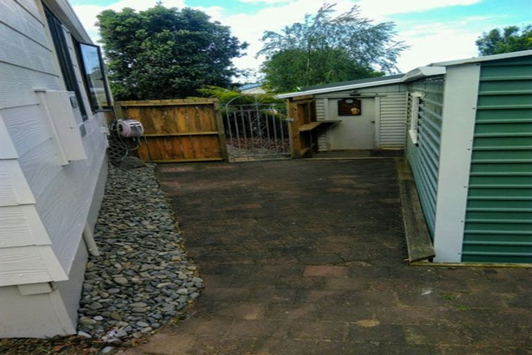Photo of property in 4 Balmore Place, Wattle Downs, Auckland, 2103
