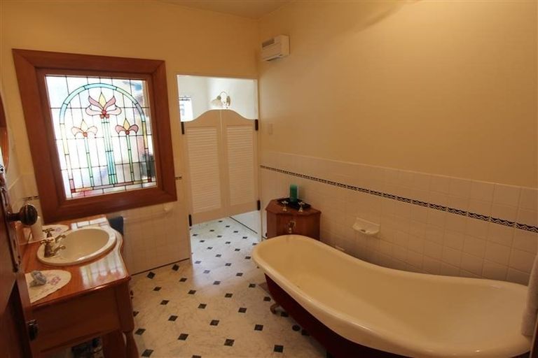 Photo of property in 76 Rakau Road, Hataitai, Wellington, 6021