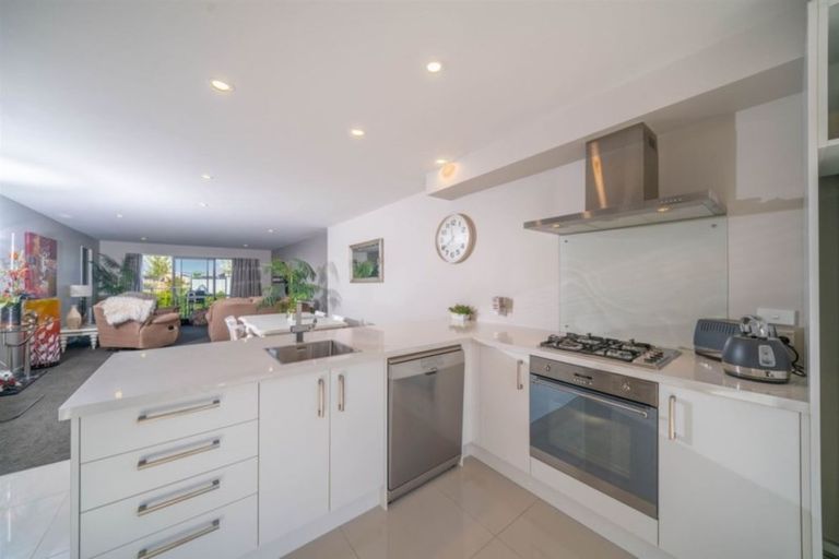 Photo of property in 32 Greenaway Street, Halswell, Christchurch, 8025