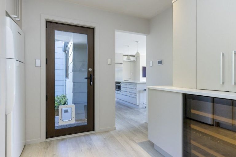 Photo of property in 3 Ingle Avenue, Waipahihi, Taupo, 3330