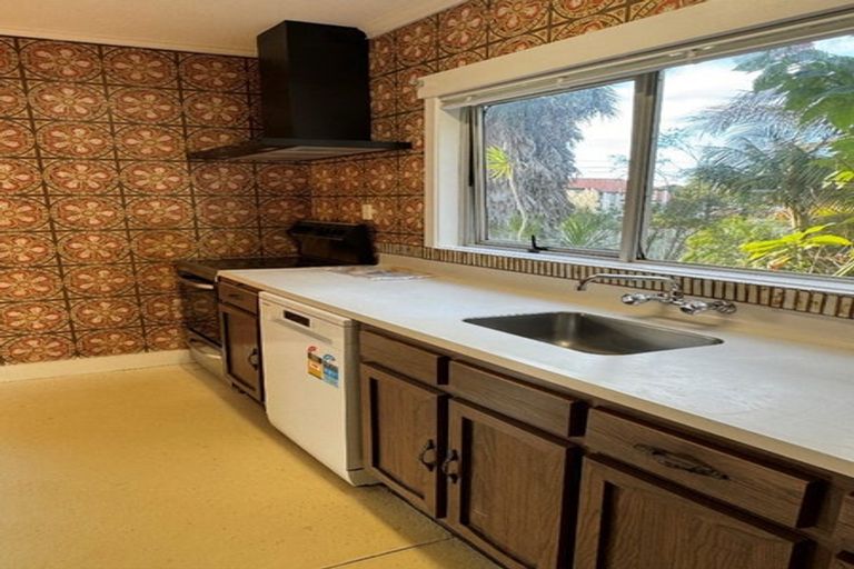 Photo of property in 23a Waiwera Place, Waiwera, Orewa, 0994