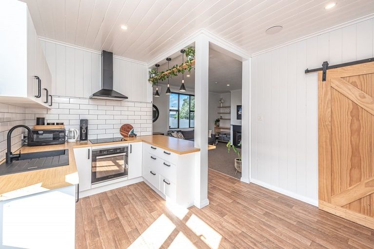 Photo of property in 13 Karaka Street, Castlecliff, Whanganui, 4501