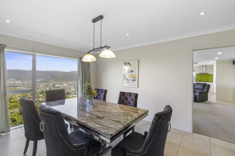 Photo of property in 34 Arahiwi Grove, Tirohanga, Lower Hutt, 5010