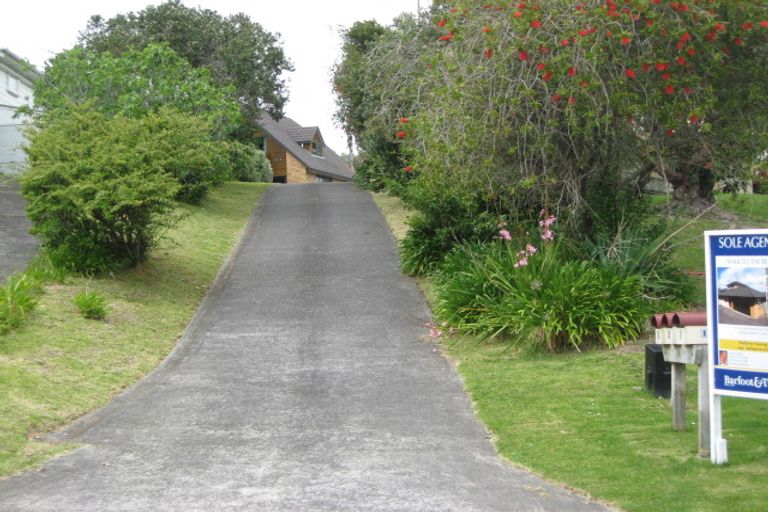 Photo of property in 3/12 Sundown Avenue, Manly, Whangaparaoa, 0930