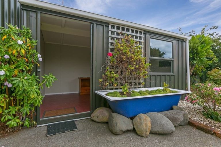 Photo of property in 74 Hine Street, New Plymouth, 4310