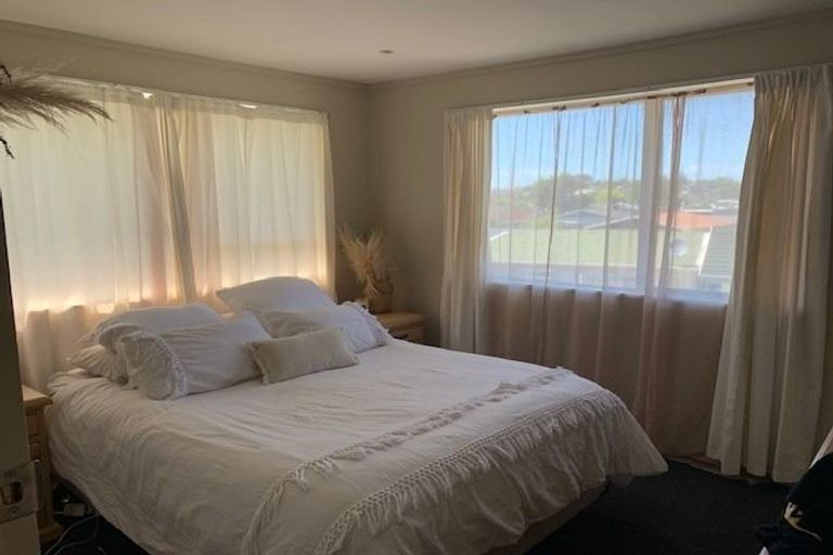 Photo of property in 12 Montana Place, Dinsdale, Hamilton, 3204