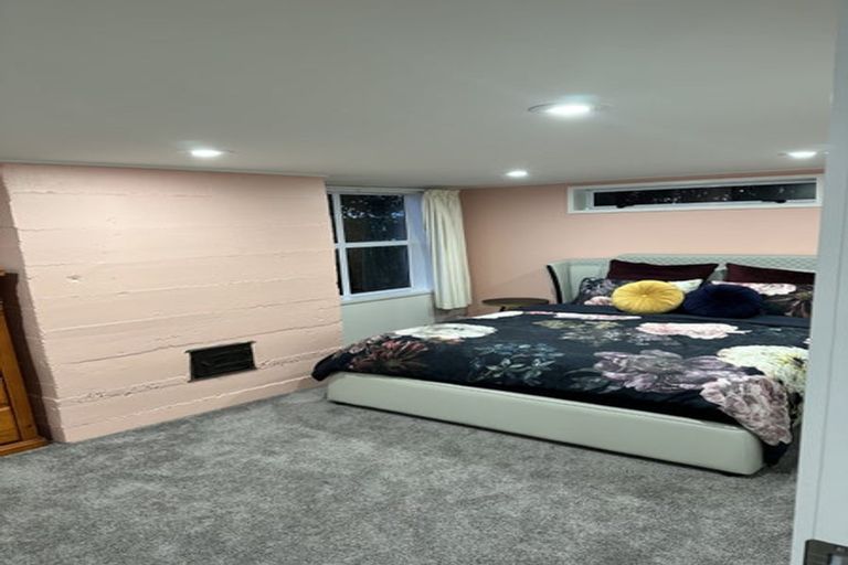 Photo of property in 2a Cobden Road, Bluff Hill, Napier, 4110