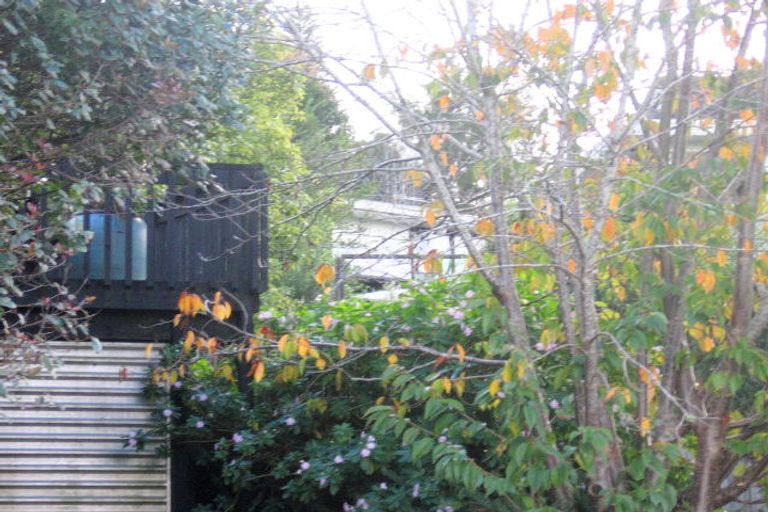 Photo of property in 2/16 Sarajevo Place, Massey, Auckland, 0614