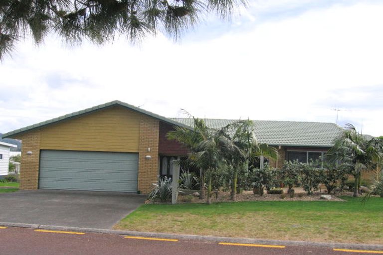 Photo of property in 138 Vista Paku, Pauanui, Hikuai, 3579