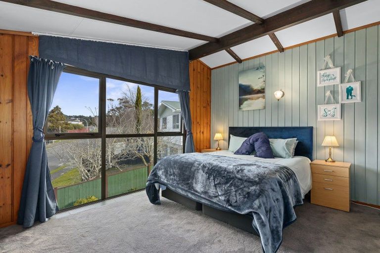 Photo of property in 57 Norana Road, Timberlea, Upper Hutt, 5018