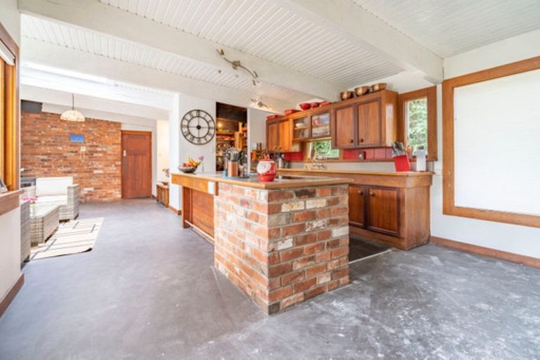 Photo of property in 16 Centre Bush Otapiri Road, Centre Bush, Winton, 9782