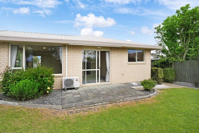 Photo of property in 2/8 Thistledown Place, Woolston, Christchurch, 8062
