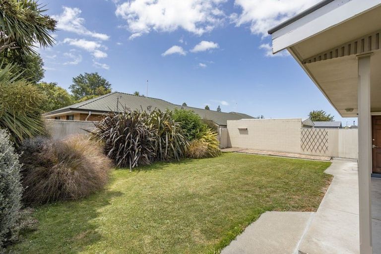 Photo of property in 14 Fraser Place, Rangiora, 7400