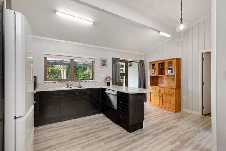 Photo of property in 120 Racecourse Road, Waiuku, 2123