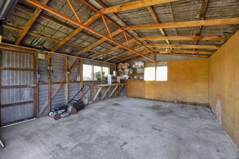 Photo of property in 46 Cumberland Street, Merrilands, New Plymouth, 4312