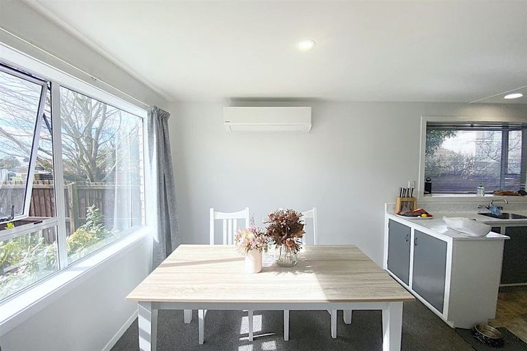 Photo of property in 19 Mckellar Place, Hornby, Christchurch, 8042