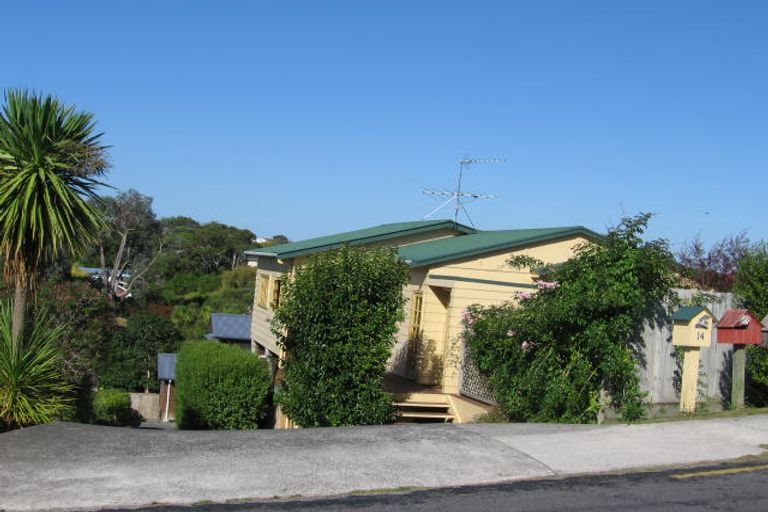 Photo of property in 14 Sealy Road, Torbay, Auckland, 0630