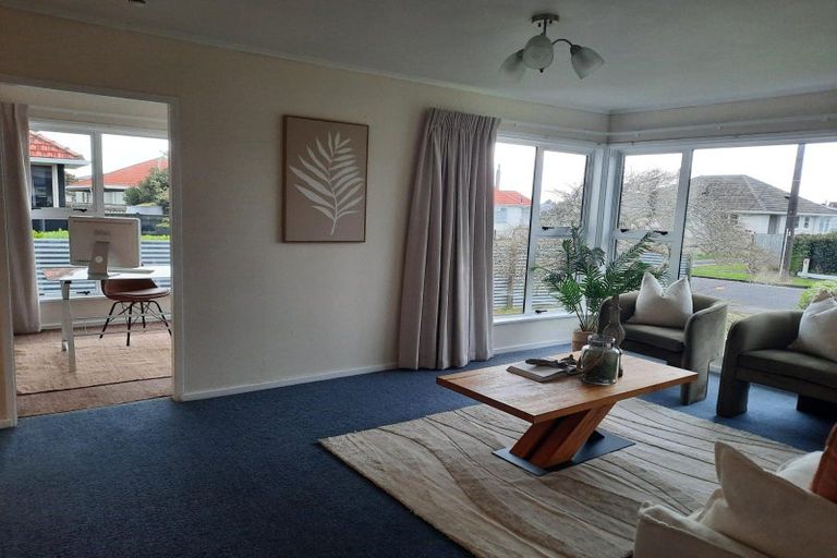 Photo of property in 5 Raleigh Street, Vogeltown, New Plymouth, 4310