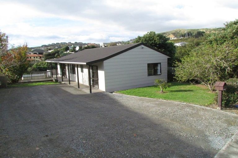 Photo of property in 6 Seagull Place, Whitby, Porirua, 5024