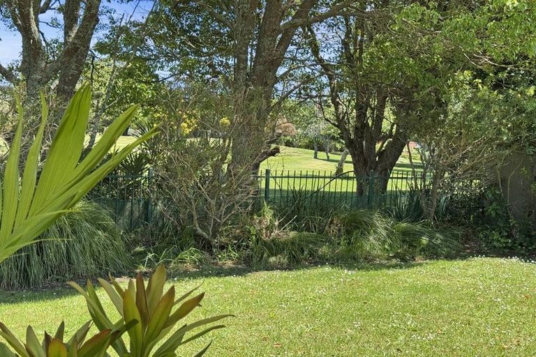 Photo of property in 33 Oak Manor Drive, Albany, Auckland, 0632