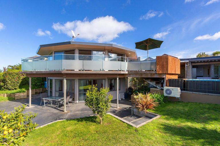Photo of property in 13 Deanna Drive, West Harbour, Auckland, 0618