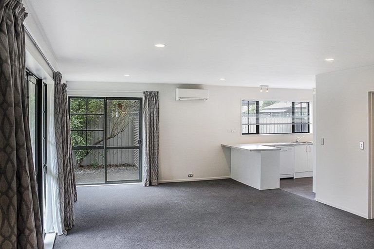 Photo of property in 46d Division Street, Riccarton, Christchurch, 8041