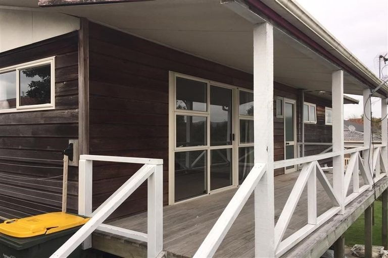 Photo of property in 1/48 Strid Road, Te Atatu South, Auckland, 0610