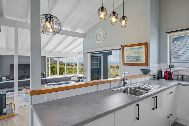 Photo of property in 3428 Pourerere Beach Road, Pourerere, Omakere, 4271