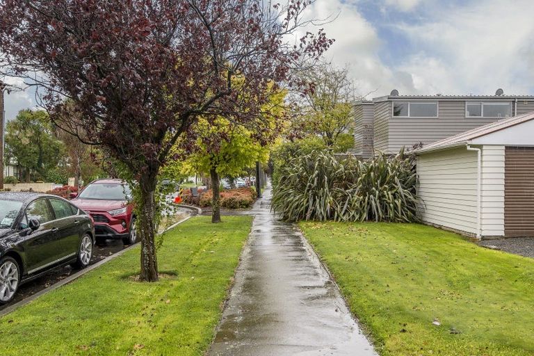 Photo of property in 2/24 Champion Street, Edgeware, Christchurch, 8013