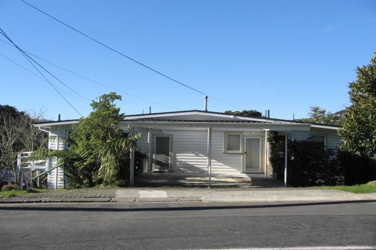 Photo of property in 1/42 Homewood Crescent, Karori, Wellington, 6012