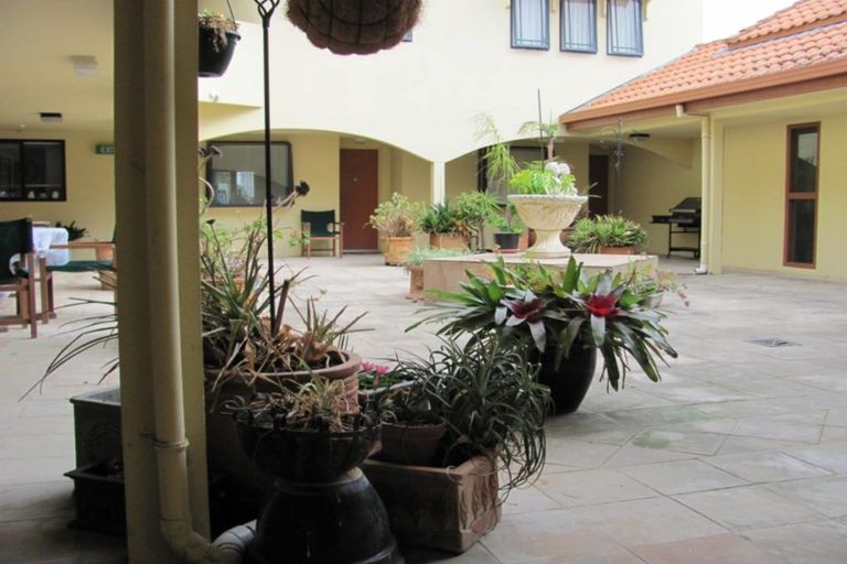 Photo of property in 2/77 Saint George Street, Papatoetoe, Auckland, 2025