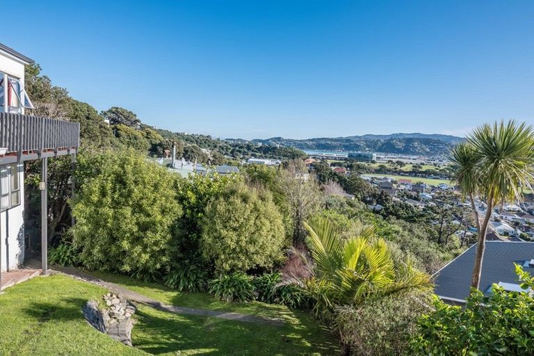 Photo of property in 57 Kinghorne Street, Strathmore Park, Wellington, 6022