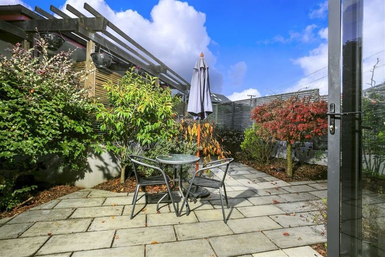 Photo of property in 229 Lake Road, Belmont, Auckland, 0622