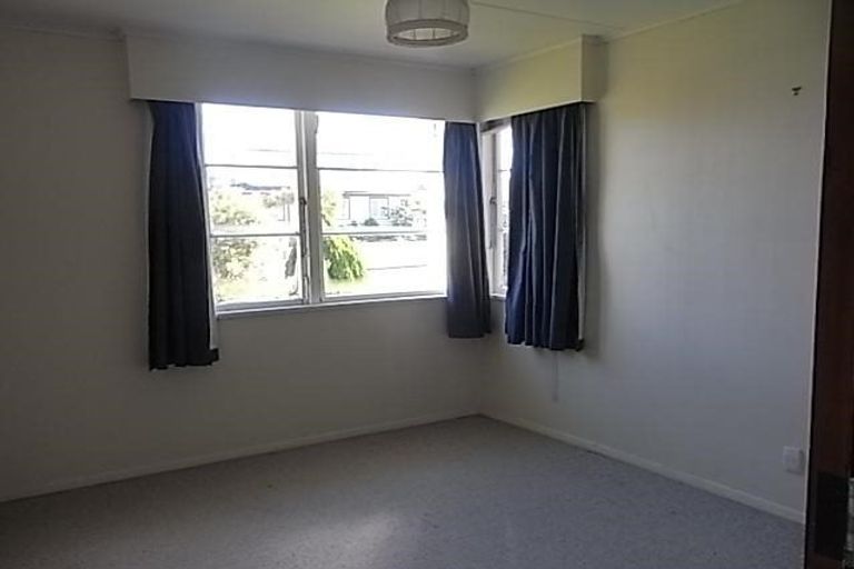 Photo of property in 28 Galway Avenue, Hokowhitu, Palmerston North, 4410