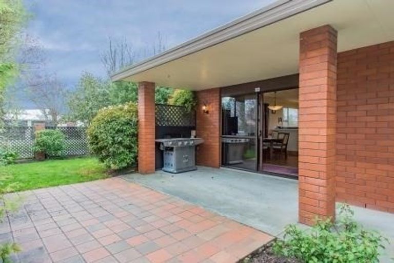 Photo of property in 2 Rex Place, Rangiora, 7400