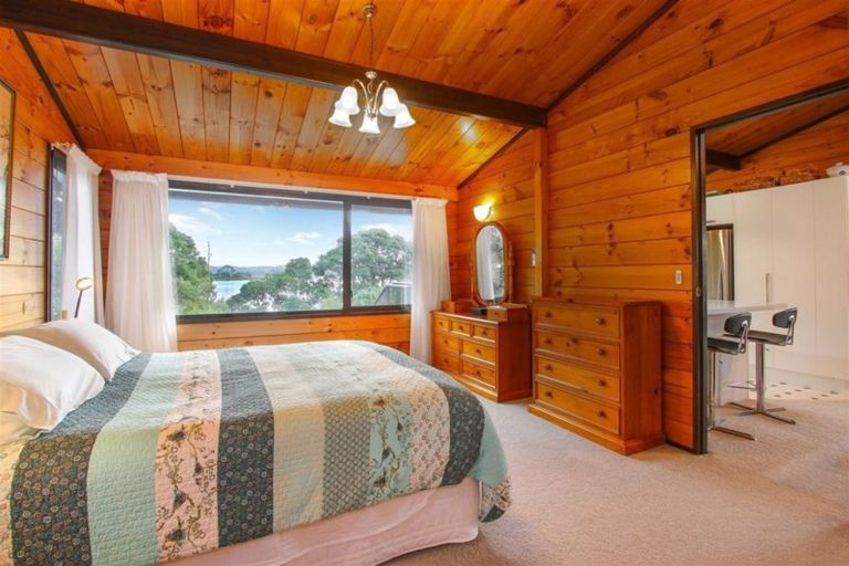 Photo of property in 100 Wharf Road, Clarks Beach, Pukekohe, 2679