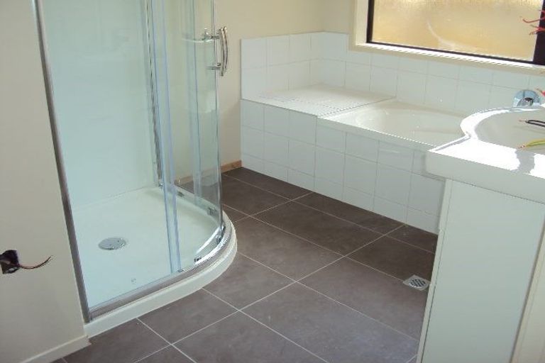 Photo of property in 4 Ella Place, Grandview Heights, Hamilton, 3200