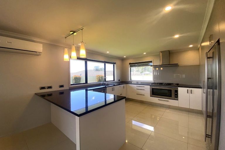 Photo of property in 51 Alberta Road, Glen Avon, New Plymouth, 4312