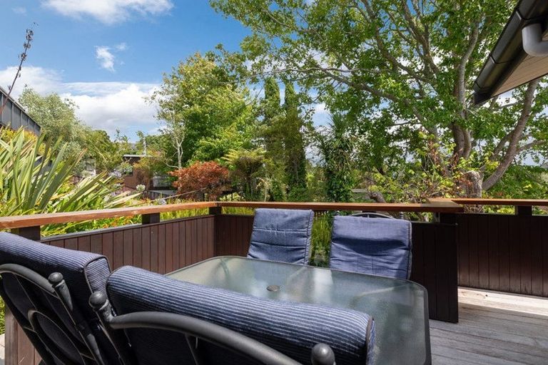 Photo of property in 22 Surville Place, Mairangi Bay, Auckland, 0630
