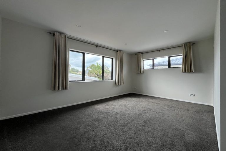 Photo of property in 4a Vanbrugh Place, Bucklands Beach, Auckland, 2014