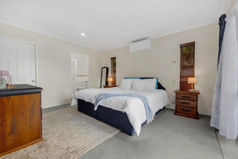 Photo of property in 1 Stornaway Drive, Flat Bush, Auckland, 2016