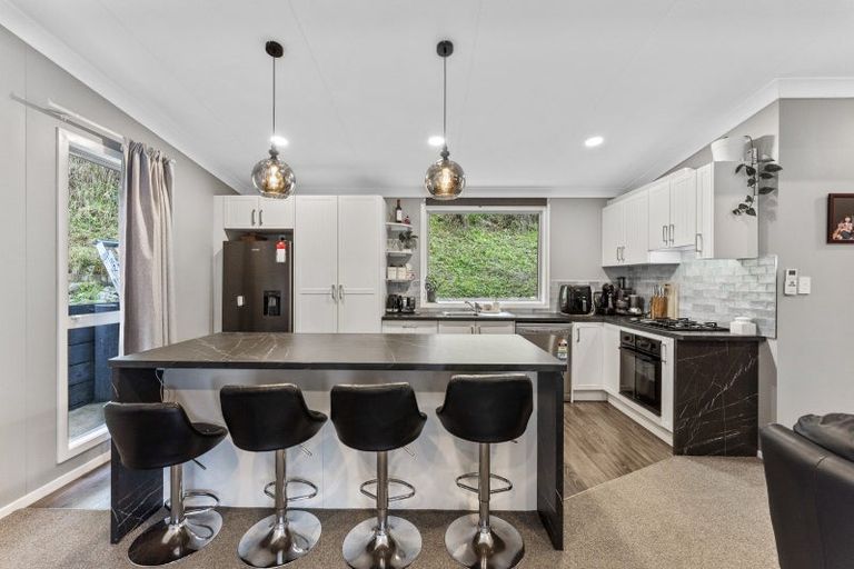 Photo of property in 17 John Street, Stokes Valley, Lower Hutt, 5019