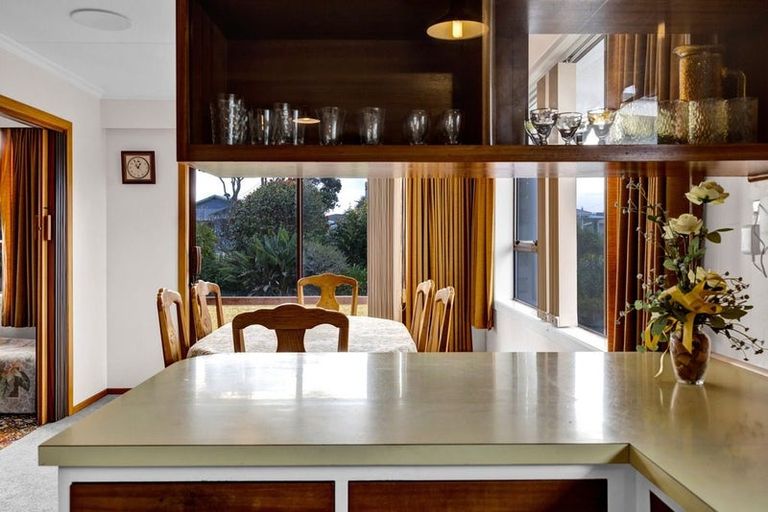 Photo of property in 84 Domett Street, Opunake, 4616