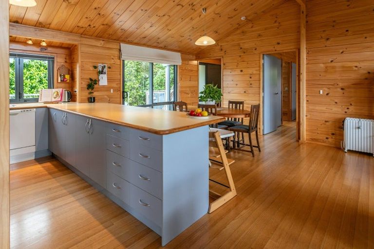 Photo of property in 2 Emmerdale Drive, Hahei, Whitianga, 3591