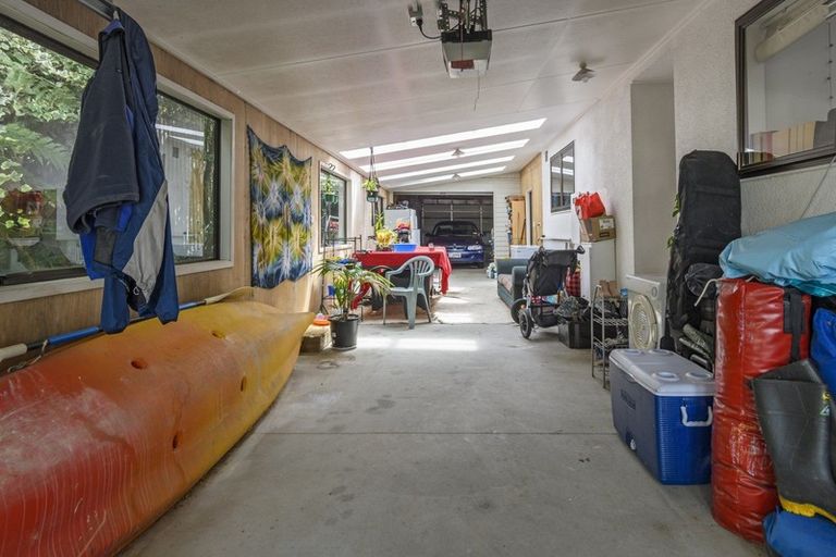 Photo of property in 42 Endeavour Avenue, Welcome Bay, Tauranga, 3112