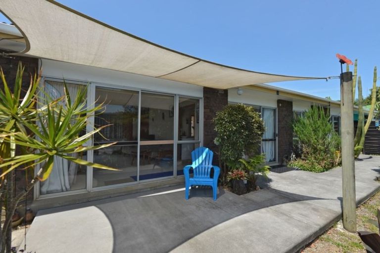 Photo of property in 8 Mountain Road, Morningside, Whangarei, 0110