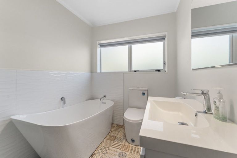 Photo of property in 15b Ross Grove, Paraparaumu, 5032