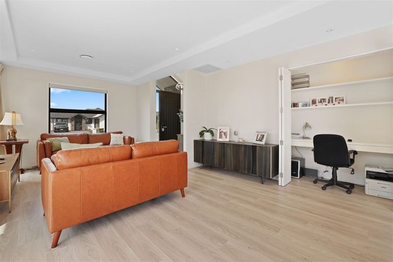 Photo of property in 35 Whitburn Avenue, Halswell, Christchurch, 8025