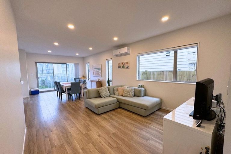 Photo of property in 13 Houhora Street, Westgate, Auckland, 0814